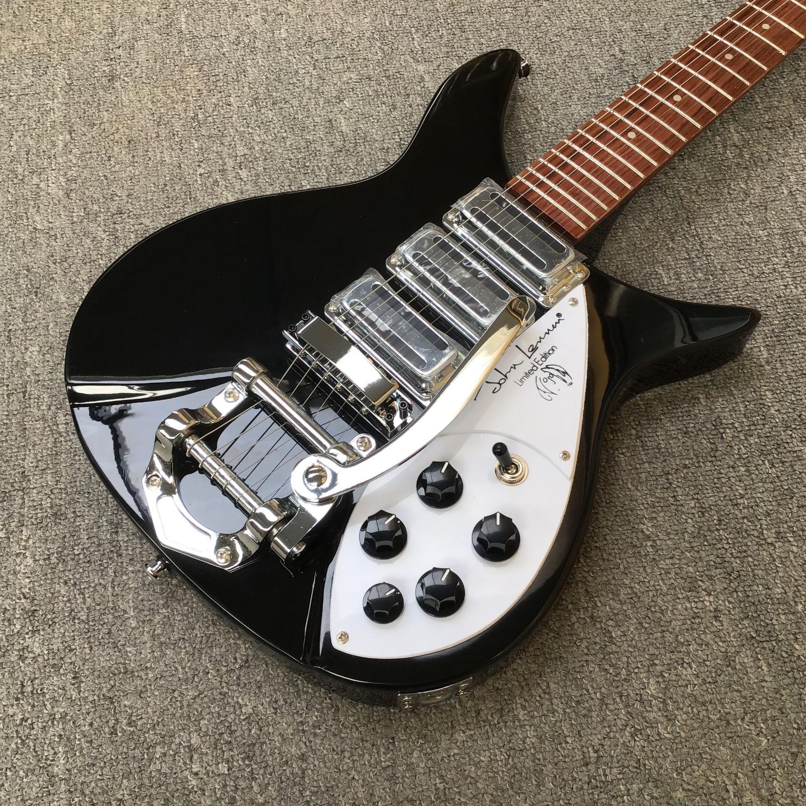 リッケンバッカー 325コピー ギター